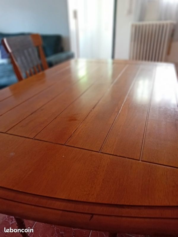 Donne table et chaises en bois massif (image 2)