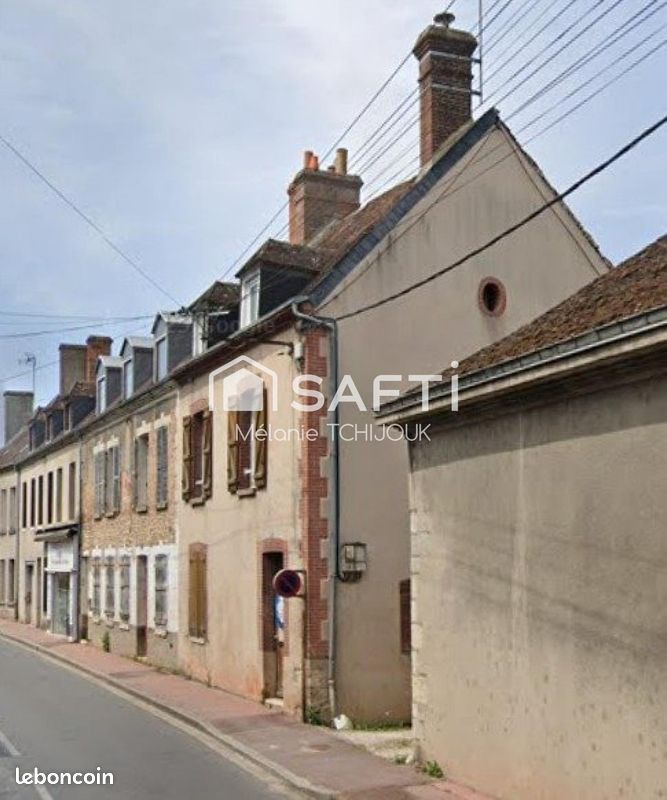 Maison 9 pièces 135 m² · à Châtillon-Coligny · 135 m² · 70 000 €