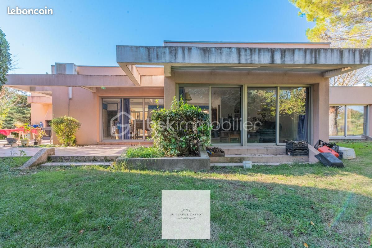 Maison 9 pièces 259 m² · à Orange · 259 m² · 499 900 €