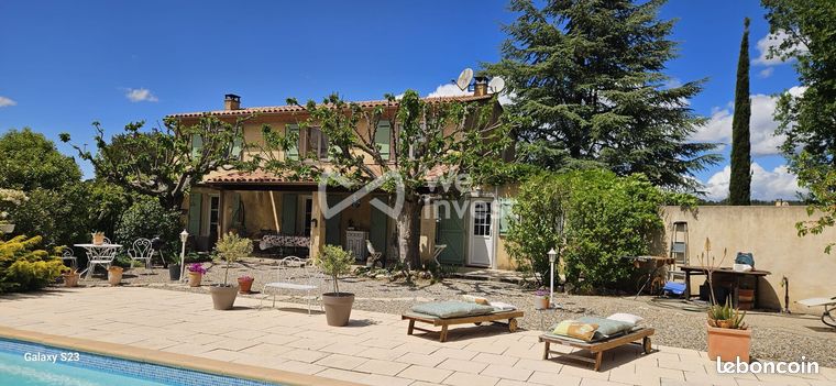 Château 5 pièces 142 m²
