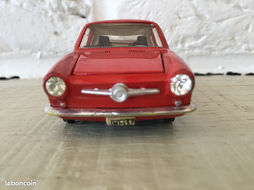 Fiat 850 Coupé Politoys # 517. 1/43 - Collection