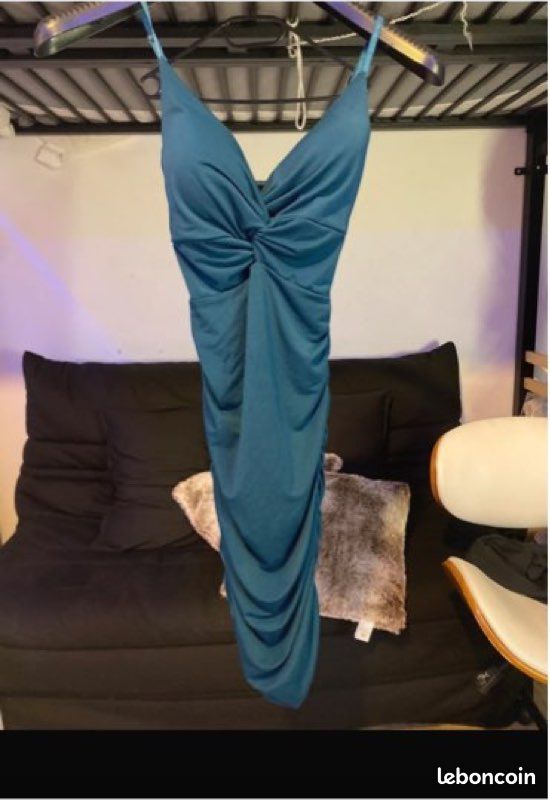 Robe moulante (image 1)