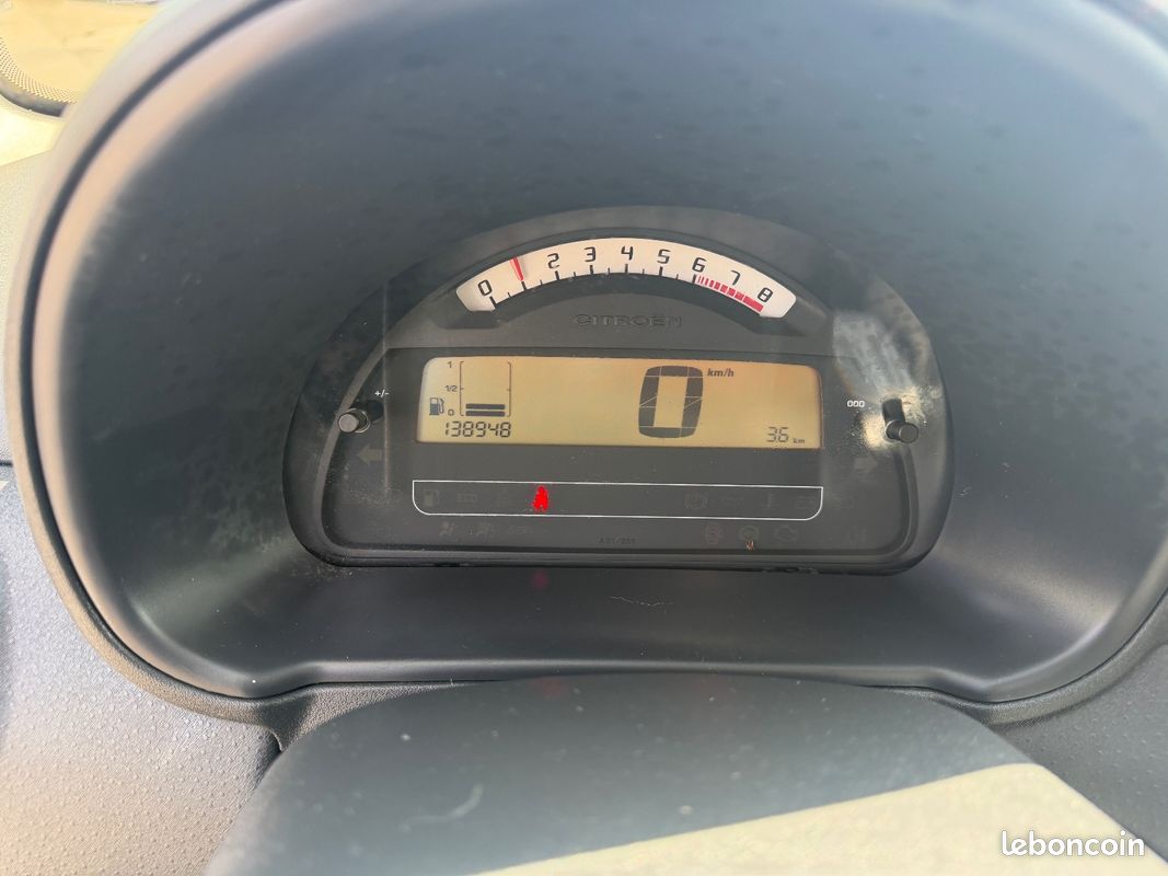 CITROEN C3 C3 1.4i Airdream Attraction (image 13)