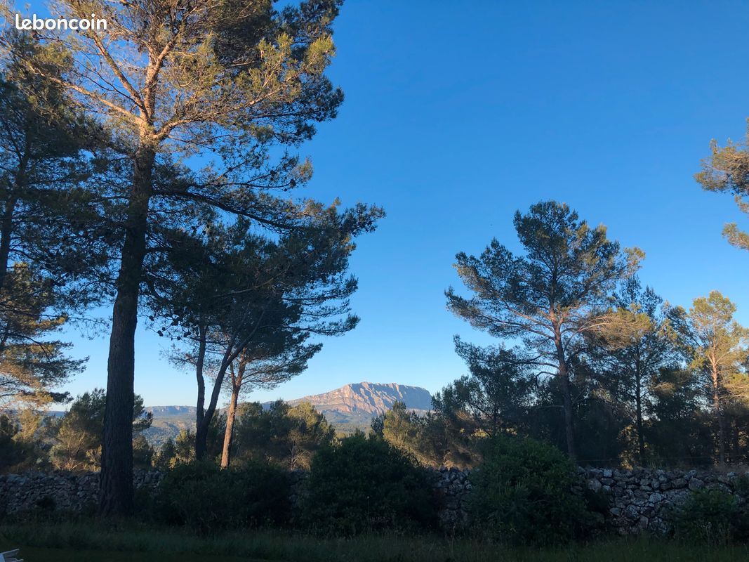 Maison 6 pièces 160 m² · à Aix-en-Provence · 160 m² · 2 820 €/mois