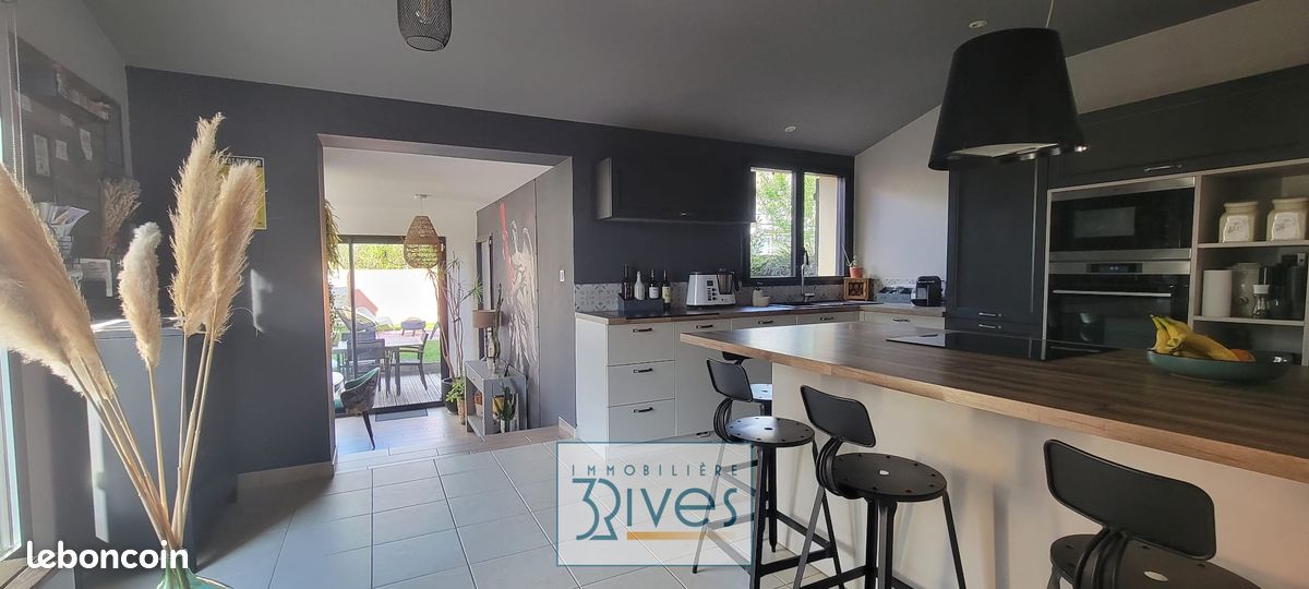 Maison 8 pièces 158 m² · à Brissac Loire Aubance · 158 m² · 399 900 €