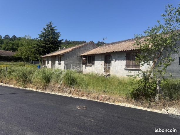 Maison 8 pièces 239 m²