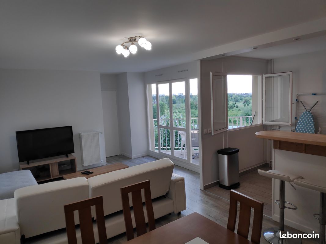 Appartement 5 pièces 97 m² · à Évry-Courcouronnes · 97 m² · 500 €