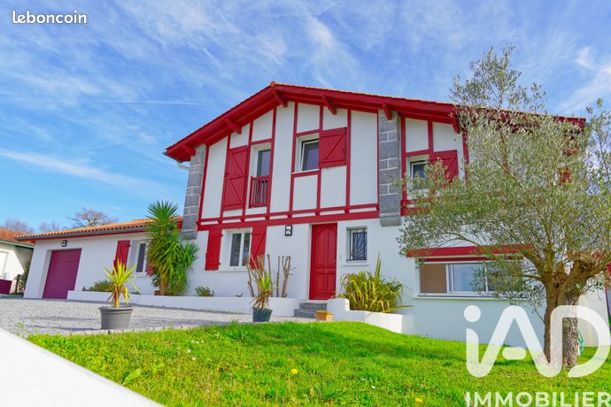 Maison familiale 9 pièces 225 m²