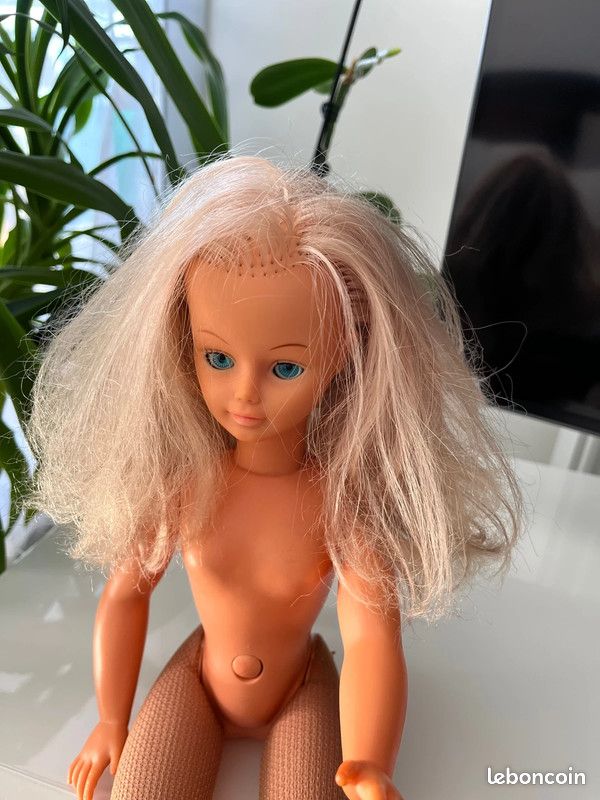 Poupée Cathie Couture De Bella – Occasion (à Vérifier)