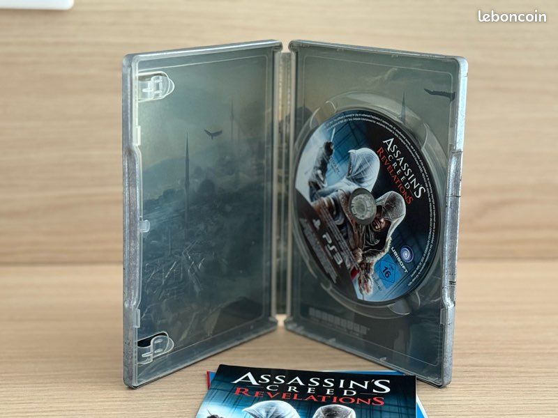Jeu PS3 Assassin's Creed Revelations Essentials - Version Française VF, Neuf Sous Blister Scellé