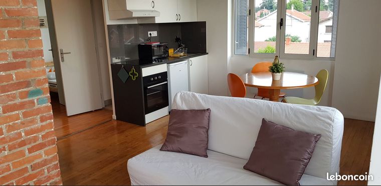 Sympathique 2 pièces avec balcon - Meublé - dans maison divisée