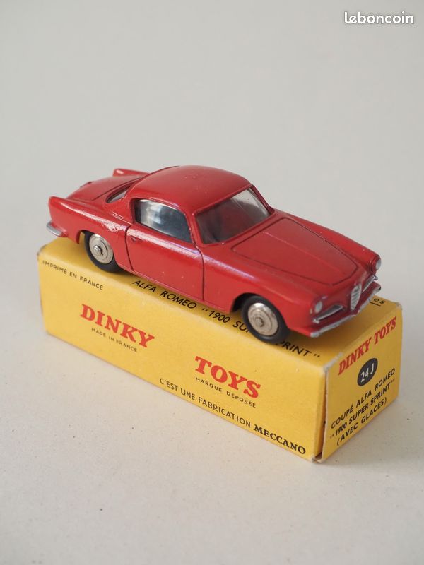 Voiture Miniature Dinky Toys Alpha Roméo 1900 Super Sprint - 1:43, Métal, Vintage