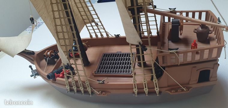 PLAYMOBIL BATEAU DE pêche (5131) EUR 15,00 - FR