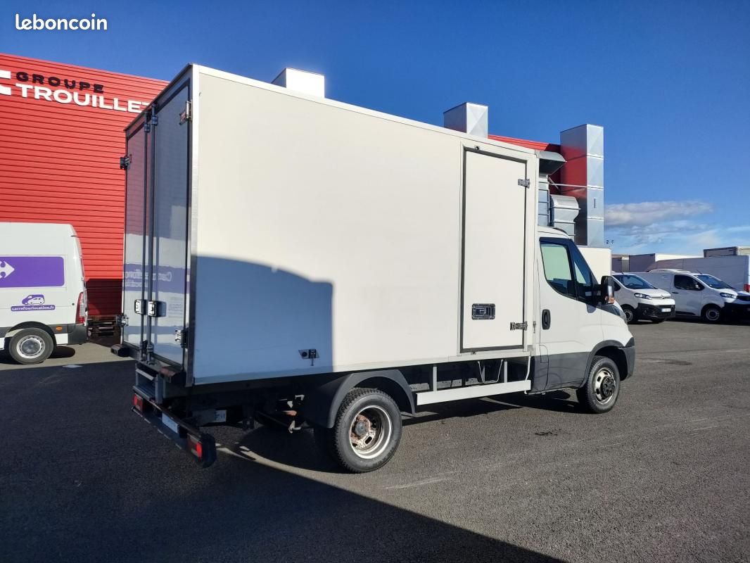 Iveco Daily CHASSIS CABINE FRIGO OPTION HAYON - 12M3 140 CV RJ CAISSE CAZAUX GROUPE CARRIER XARIO... (image 5)