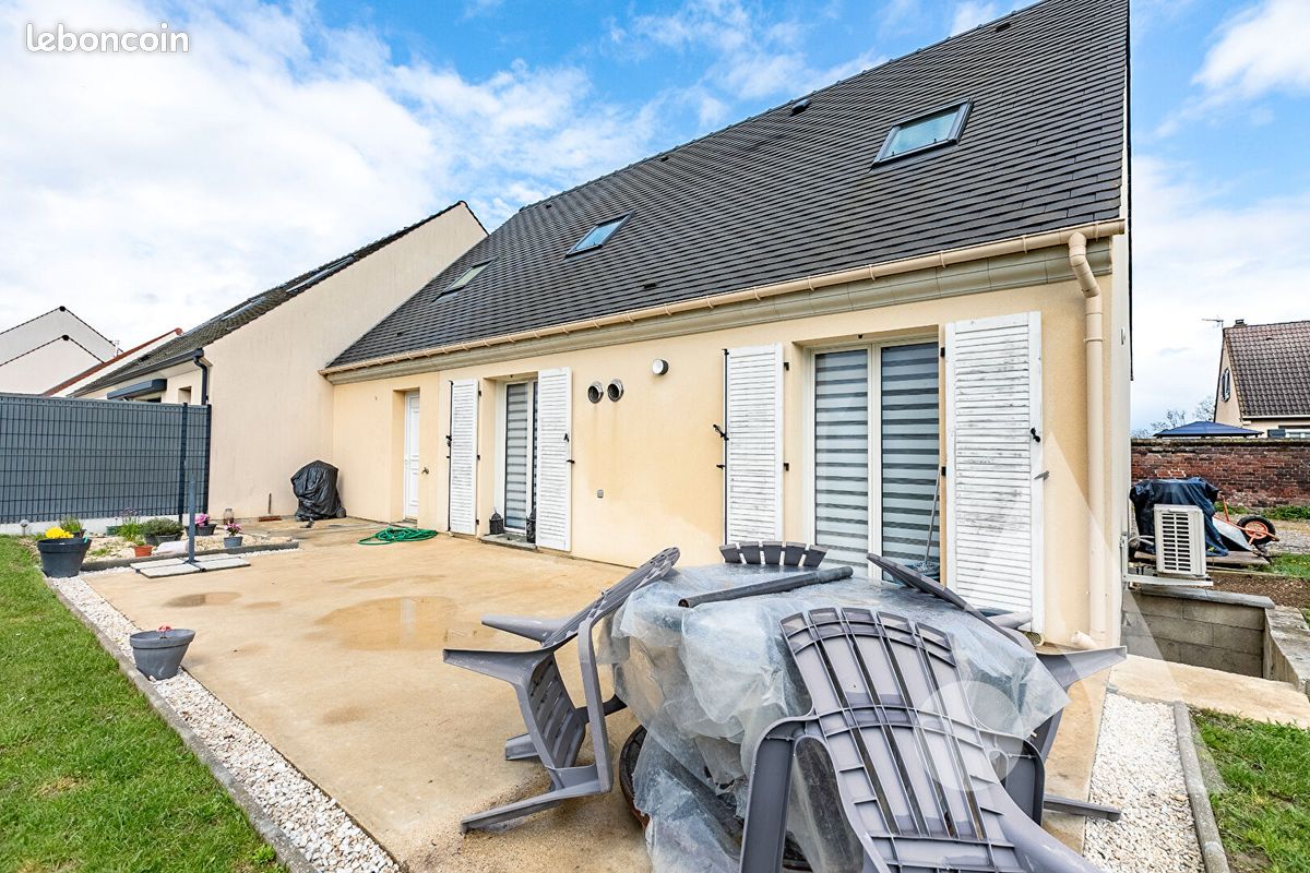 Maison 5 pièces 94 m² · à Arsy · 94 m² · 284 000 €