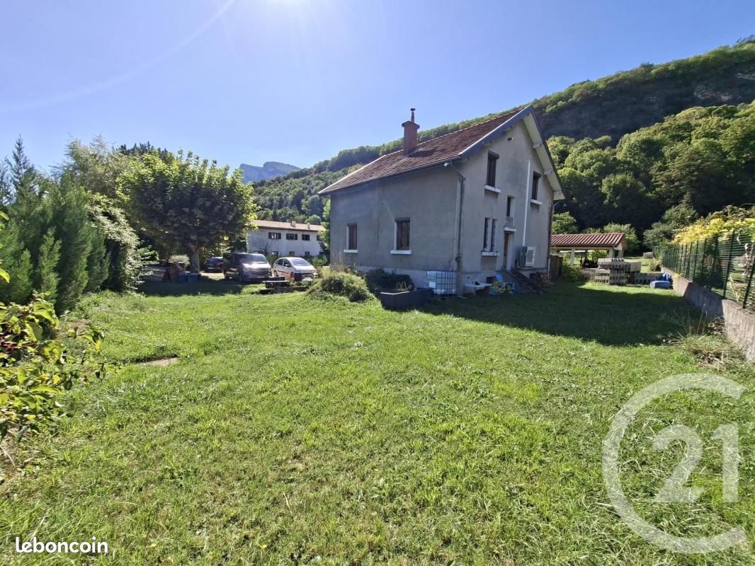 Maison 6 pièces 147 m² · à Claix · 147 m² · 480 000 €