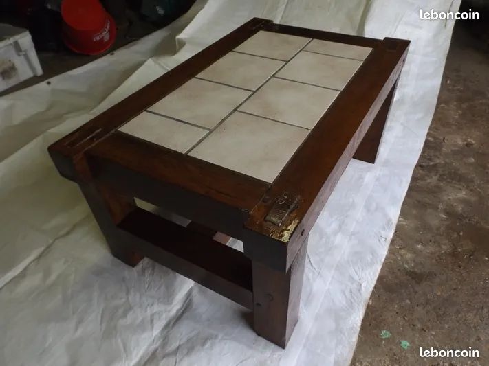 Table de salon (fait maison) (image 1)