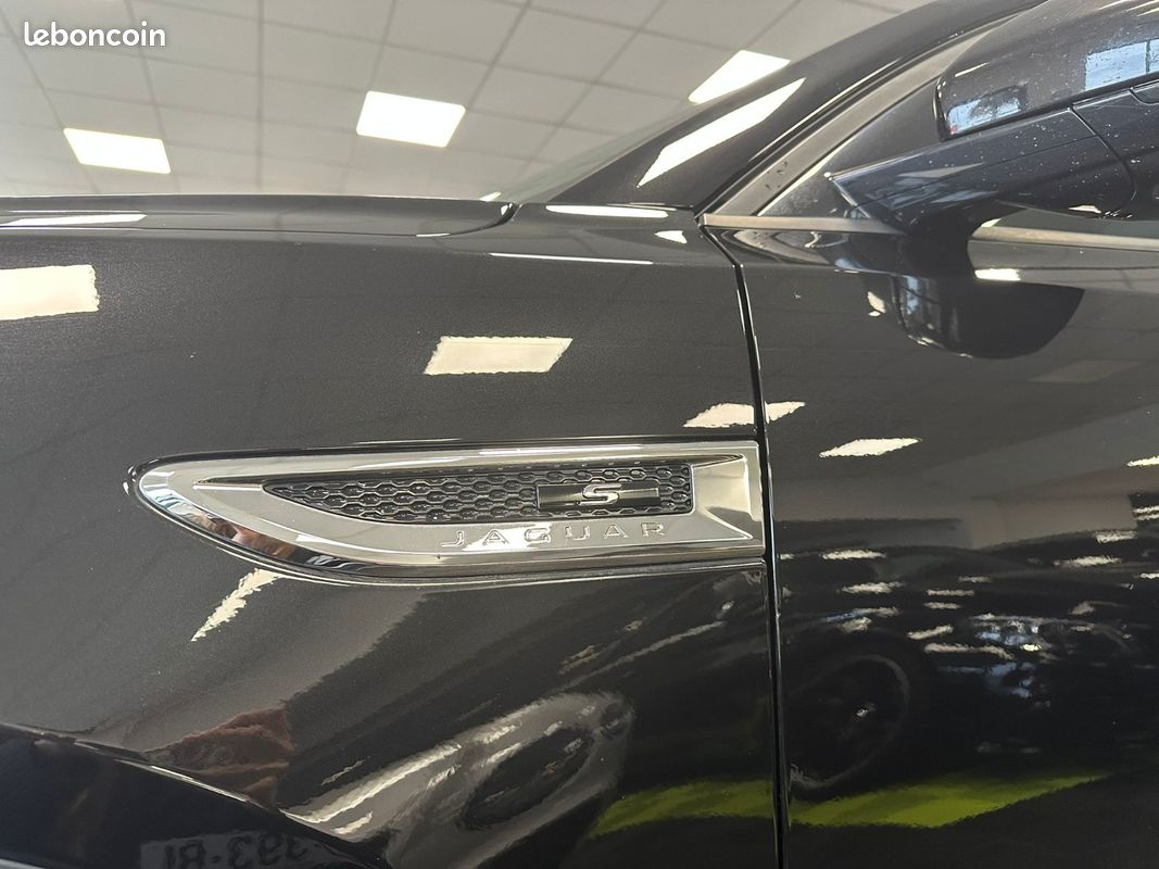 Jaguar E-PACE 2.0D 180ch S AWD BVA Toit Panoramique LOA 304 euros Par Mois (image 10)