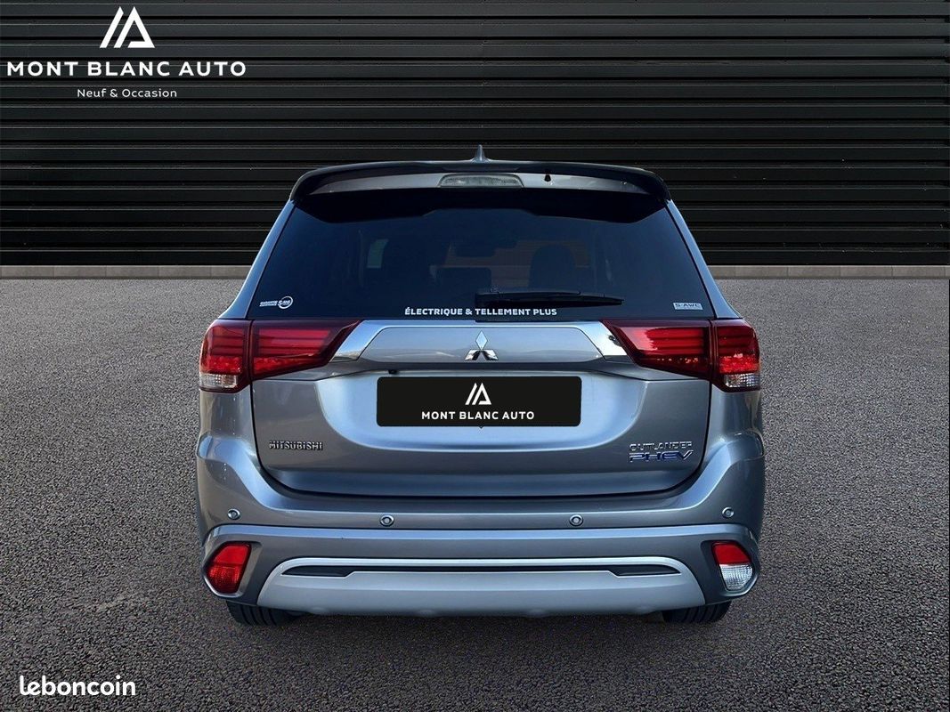 MITSUBISHI Outlander 2.4l PHEV Twin Motor 4WD Intense - Voitures