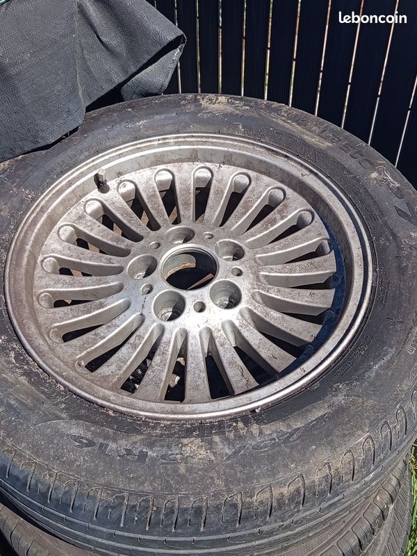 5 Jante aluminium d origine bmw 525/530 au prix de 80 euros le lot (image 3)