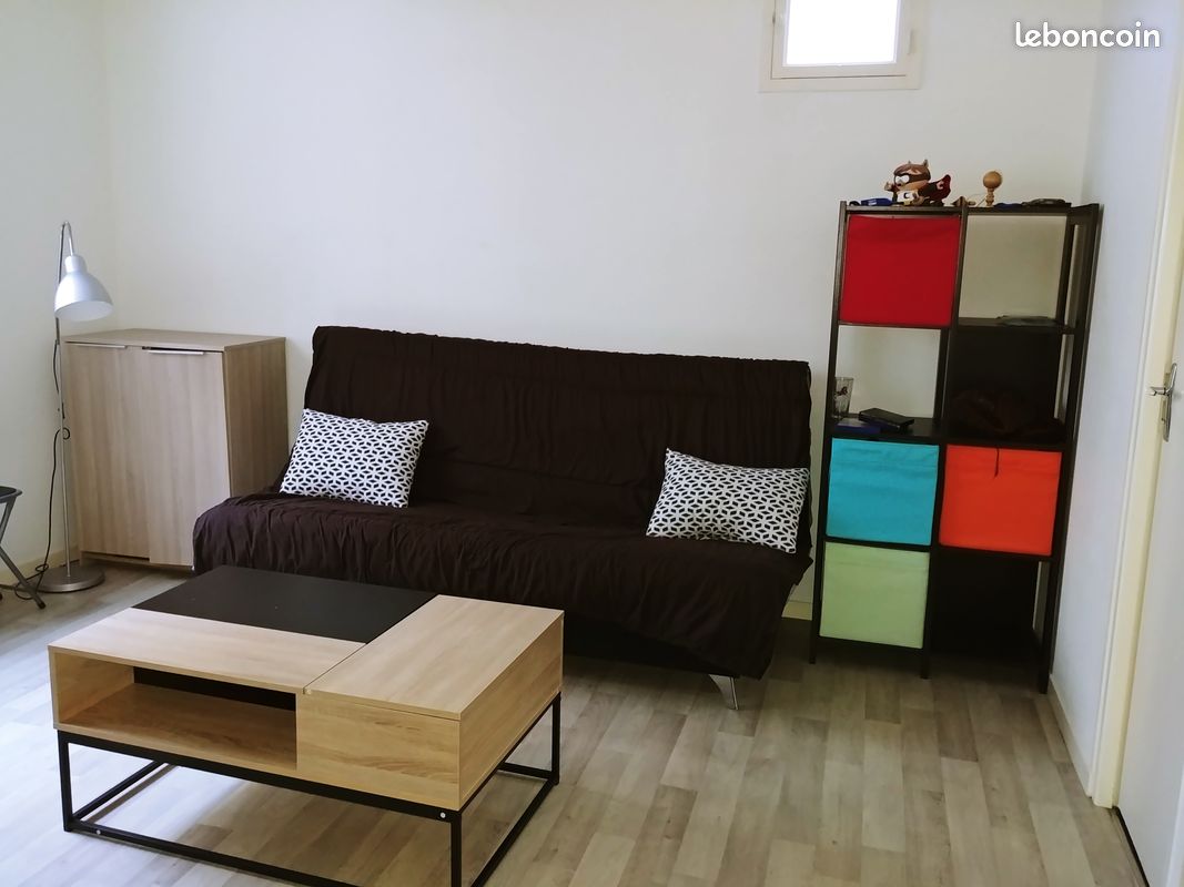 Appartement 1 pièce 21 m² · à Niort · 21 m² · 380 €