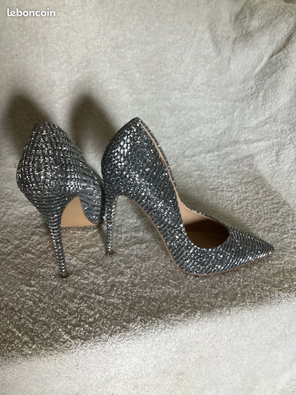 Chaussures à talon argentée paillettes Chaussures