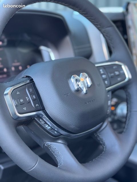 Dodge Ram 1500 HURICANE LARAMIE NIGHT PREMIUM (image 15)