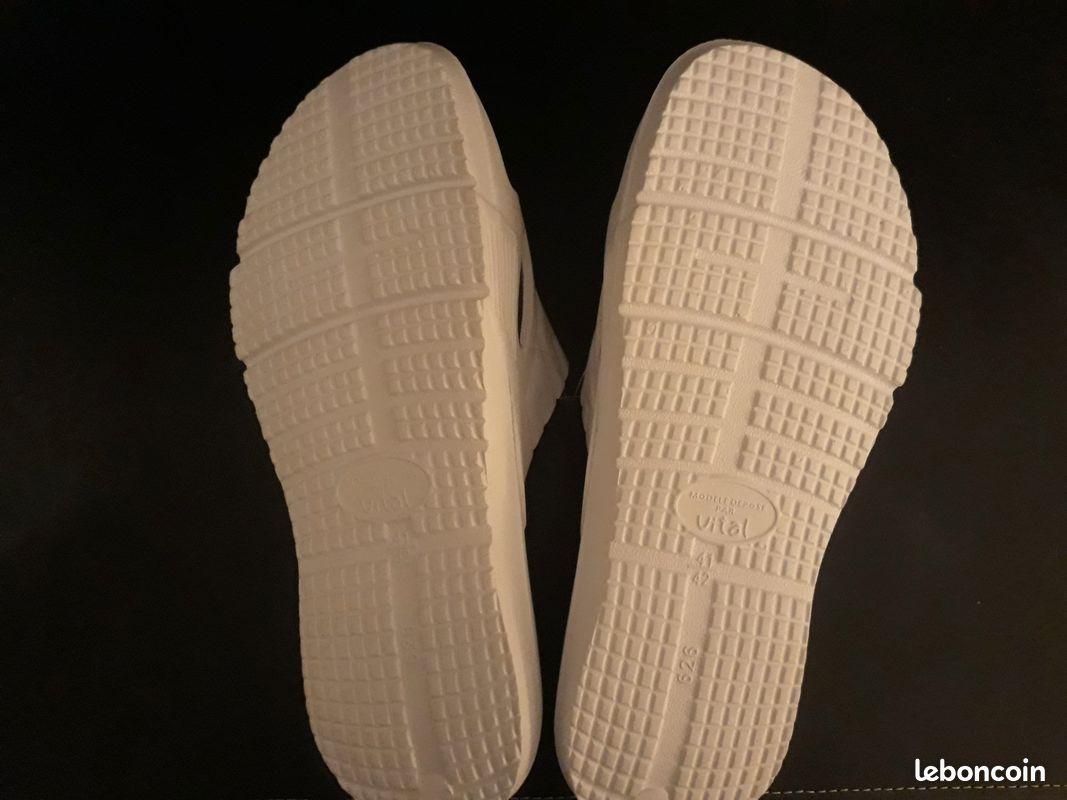 Chaussures de piscine et plage (image 2)