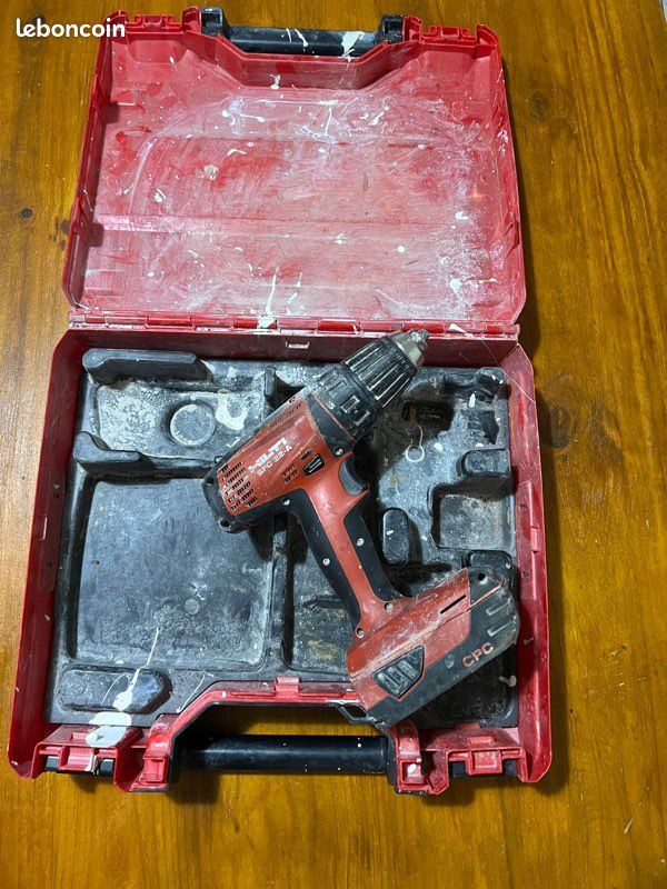 Visseuse Hilti SFC 22 A en très bon état parfait état de