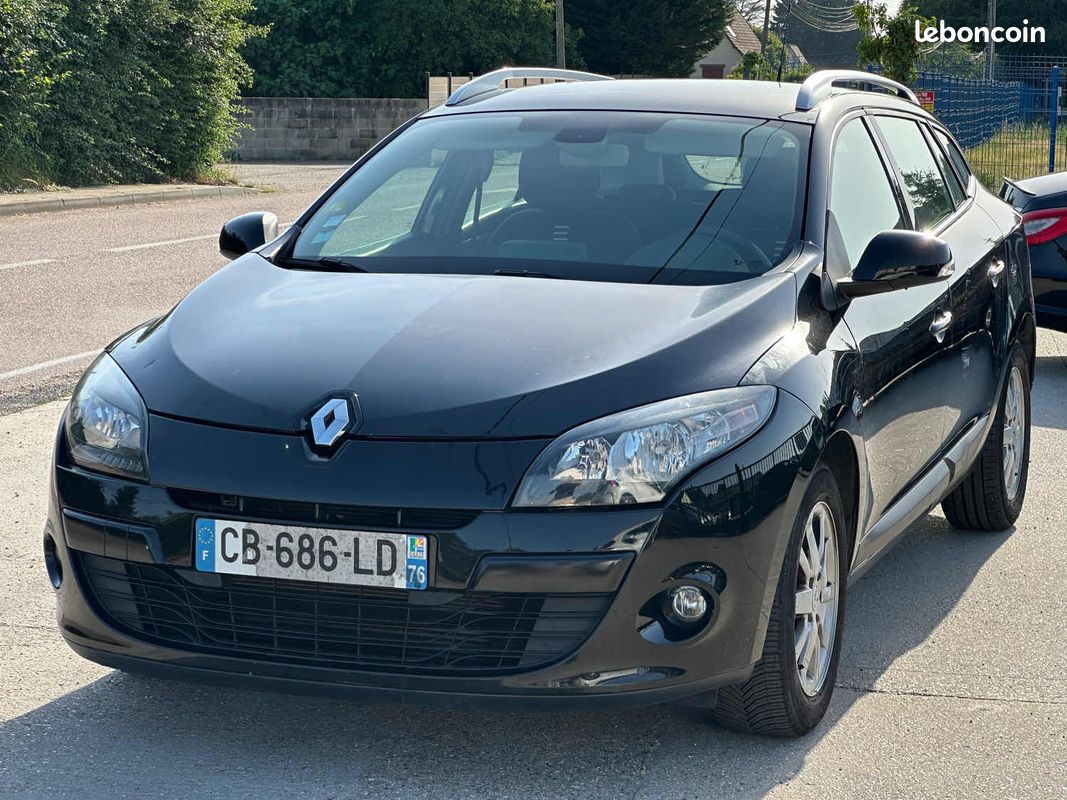 Renault meganeiii 1.5 dci authentique phase 2 2012 (image 2)