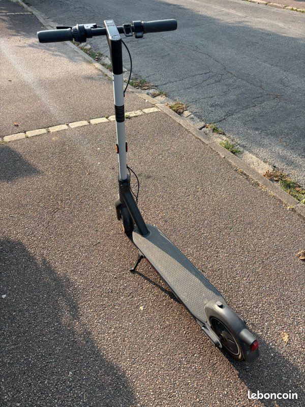Trottinette électrique Audi 4J1050001A