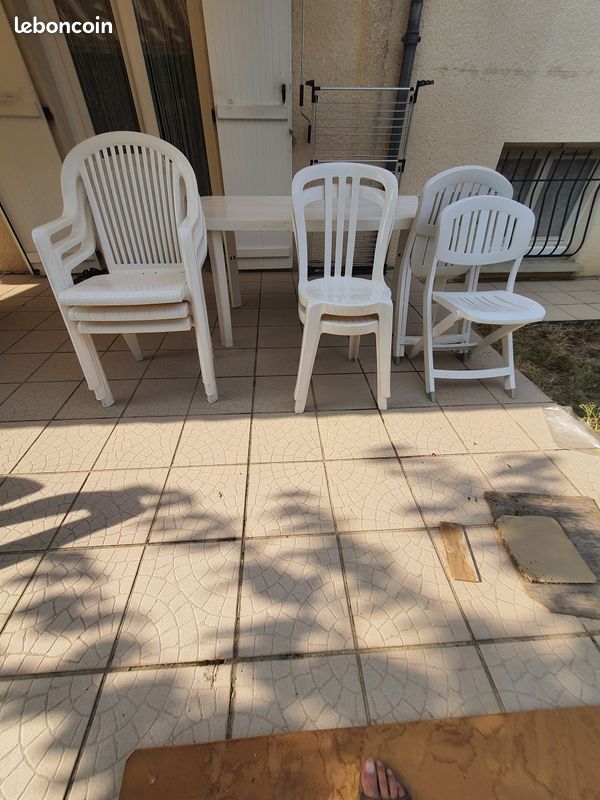 Mobilier de jardin (image 1)