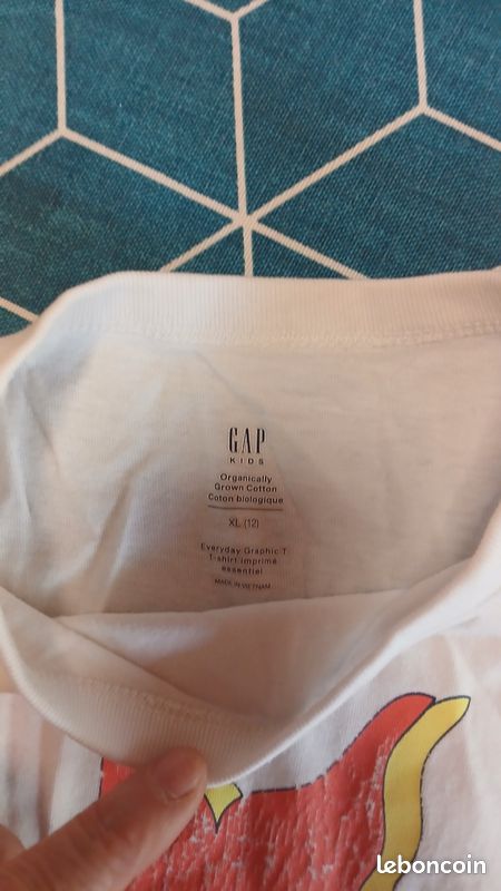 Lot 4 tee shirts (image 4)