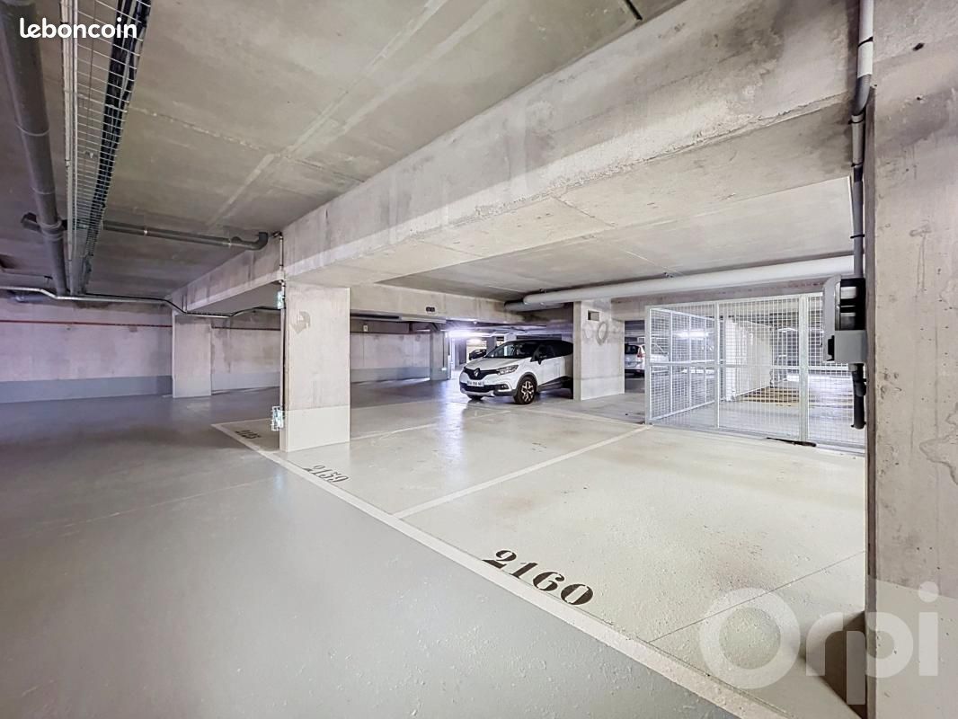 Maison · à Maisons-Alfort · 100 €/mois