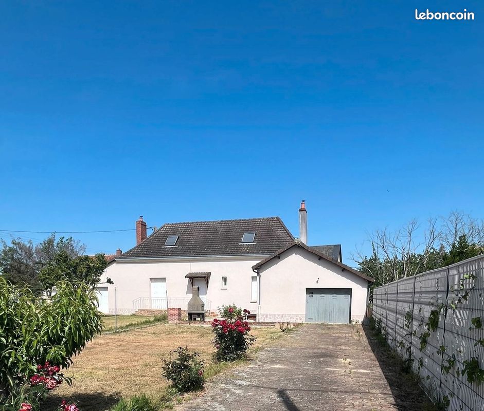 Maison 6 pièces 130 m² · à Écommoy · 130 m² · 189 900 €