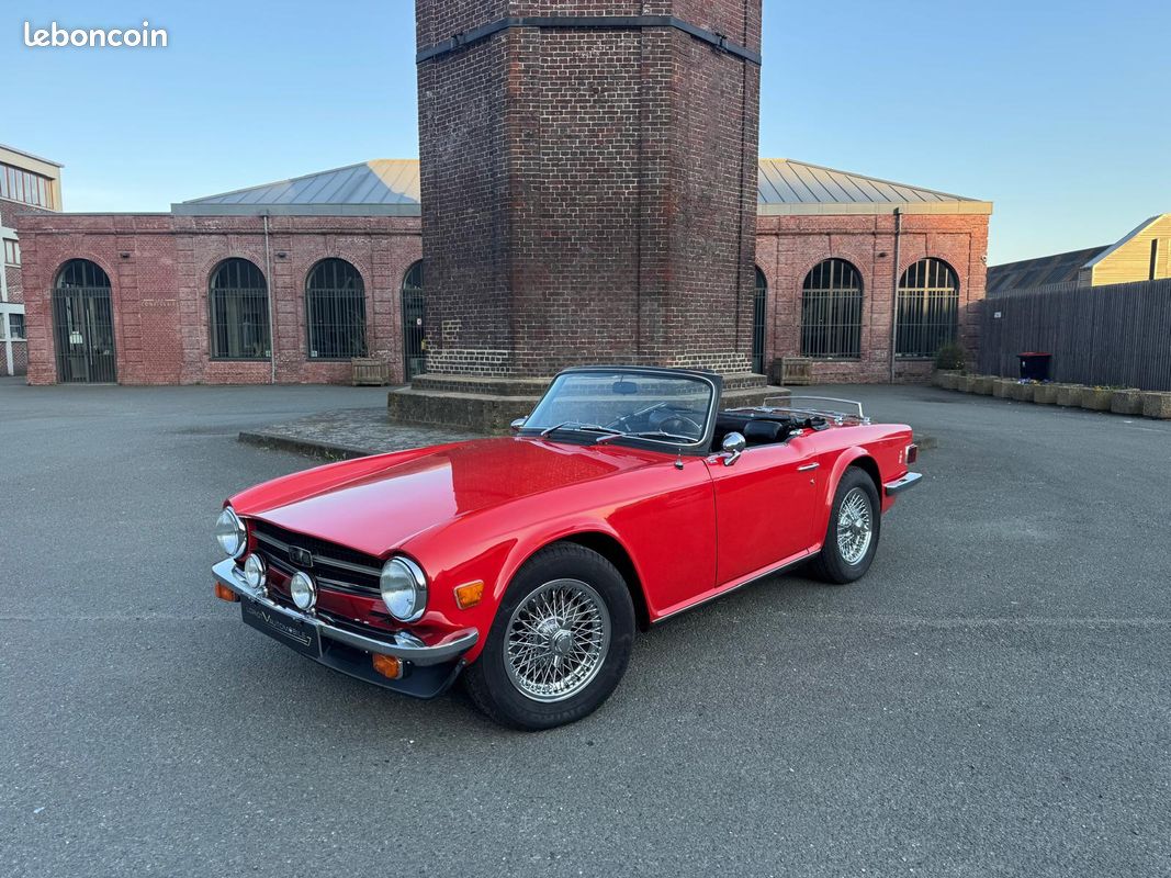 Triumph TR 6 Overdrive cabriolet 1976 carburation - conduite à gauche (image 1)