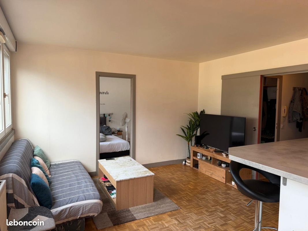 Appartement 2 pièces 45 m² · à Courbevoie · 45 m² · 1 275 €/mois