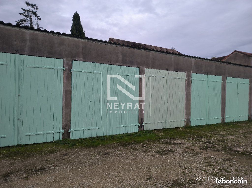 Parking 10 m² · à Chalon-sur-Saône · 10 m² · 55 €/mois