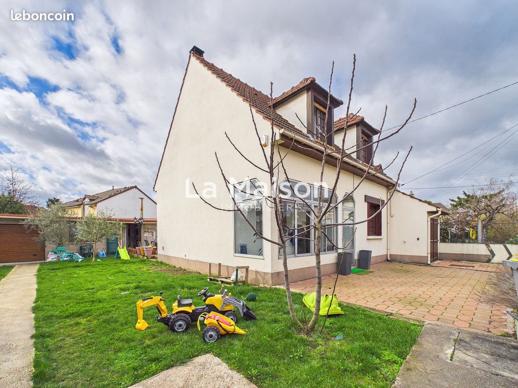 Maison 5 pièces 102 m² · à Villepinte · 102 m² · 319 000 €