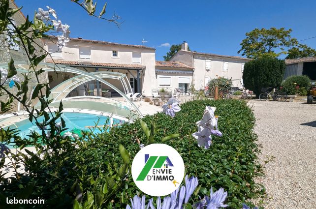 Maison 13 pièces 305 m²
