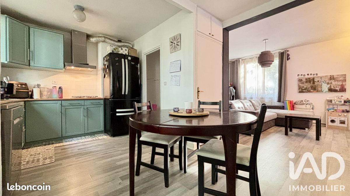 Appartement 3 pièces 63 m² · à Sainte-Geneviève-des-Bois · 63 m² · 135 000 €