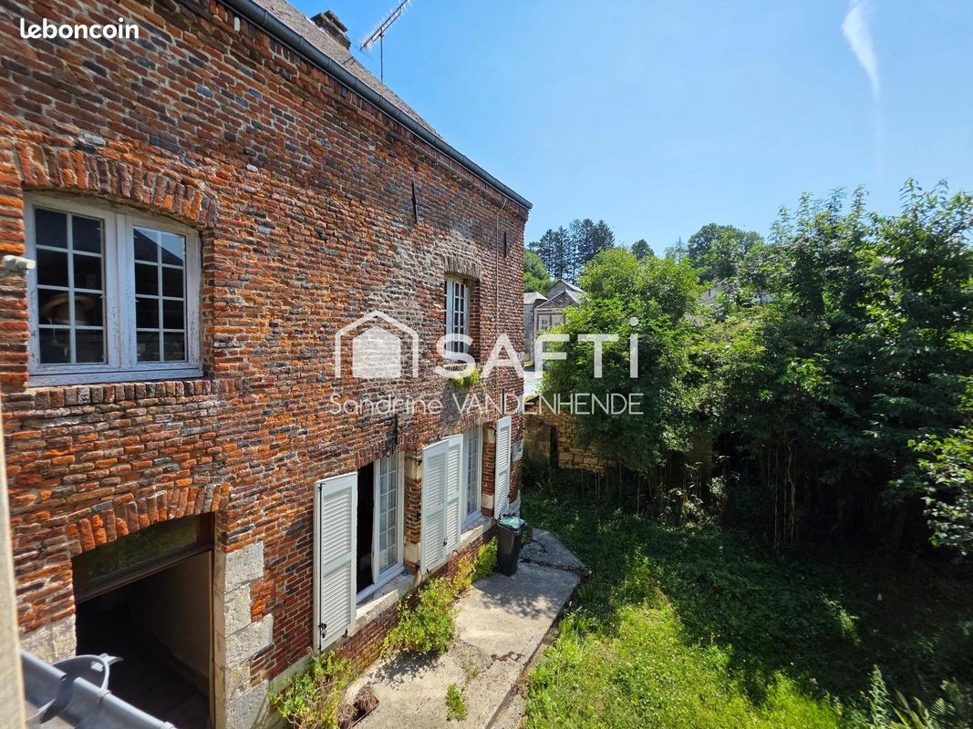 Maison 6 pièces 144 m² · à Rumigny · 144 m² · 96 000 €