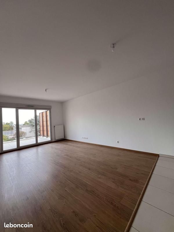 Appartement 3 pièces 66 m² · à Rillieux-la-Pape · 66 m² · 909 €/mois