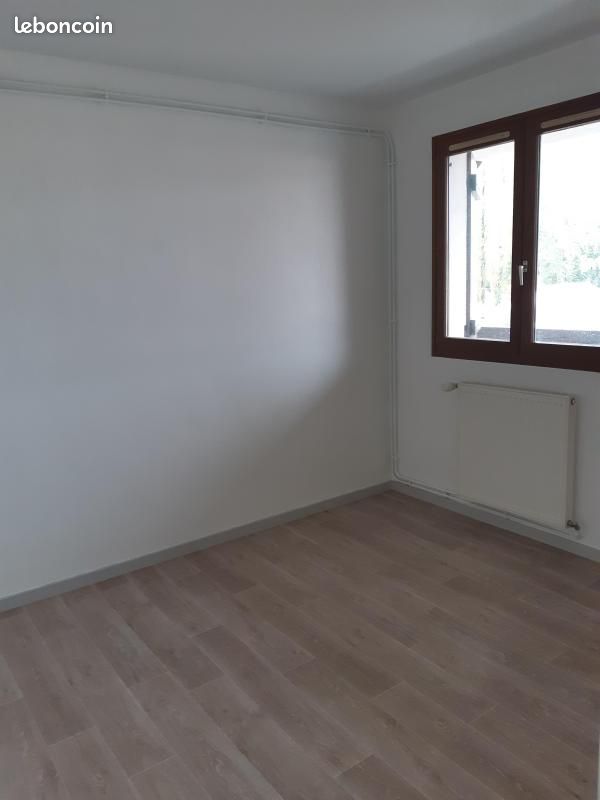 Appartement 5 pièces 105 m² · à Amance · 105 m² · 784 €