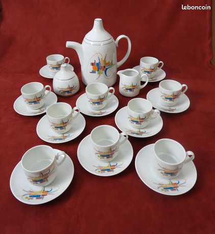 Service À Thé Vintage En Porcelaine 18 Pièces Avec | WhichOne
