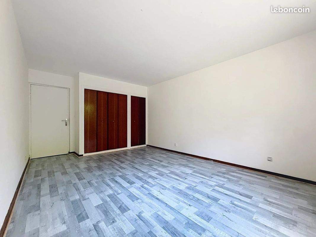 Appartement a louer rillieux-la-pape - 6 pièce(s) - 176 m2 - Surfyn