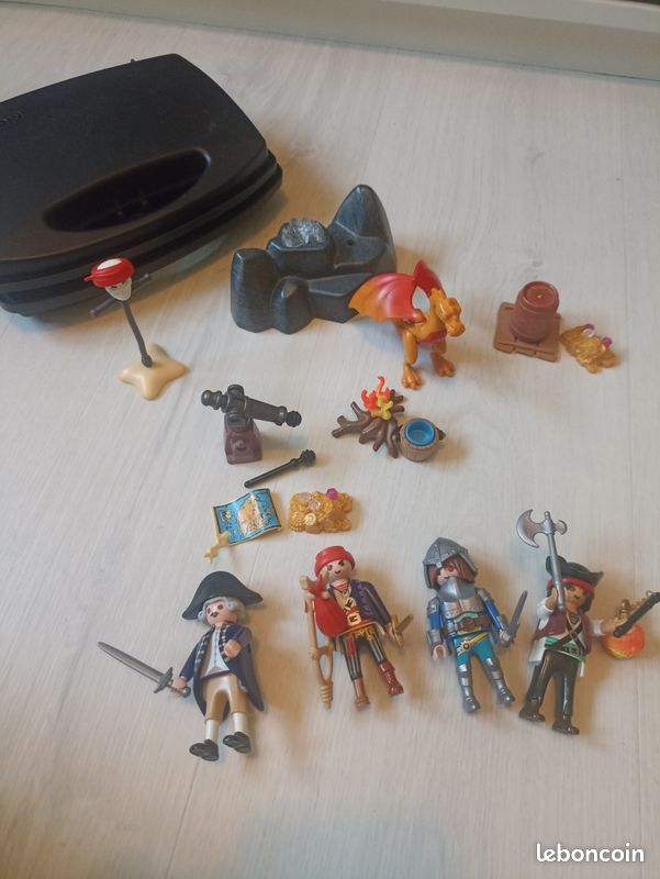 Playmobil pirates dragon (image 2)