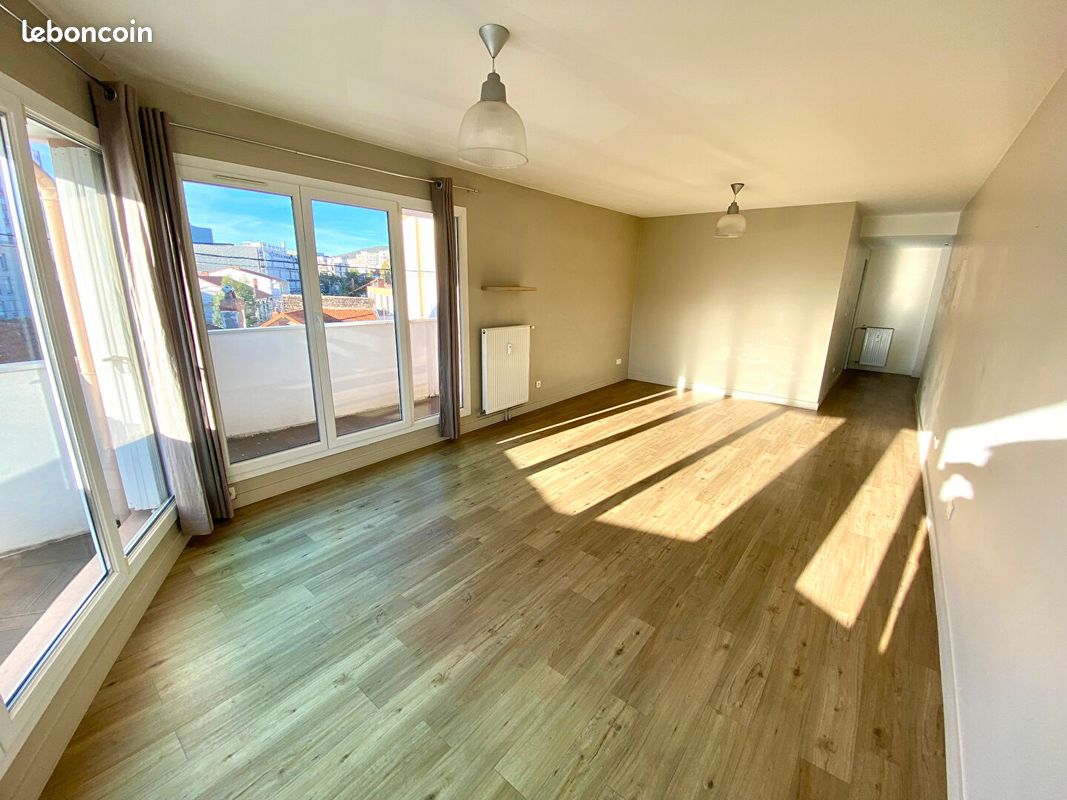 Appartement 4 pièces 95 m² · à Clermont-Ferrand · 95 m² · 237 000 €