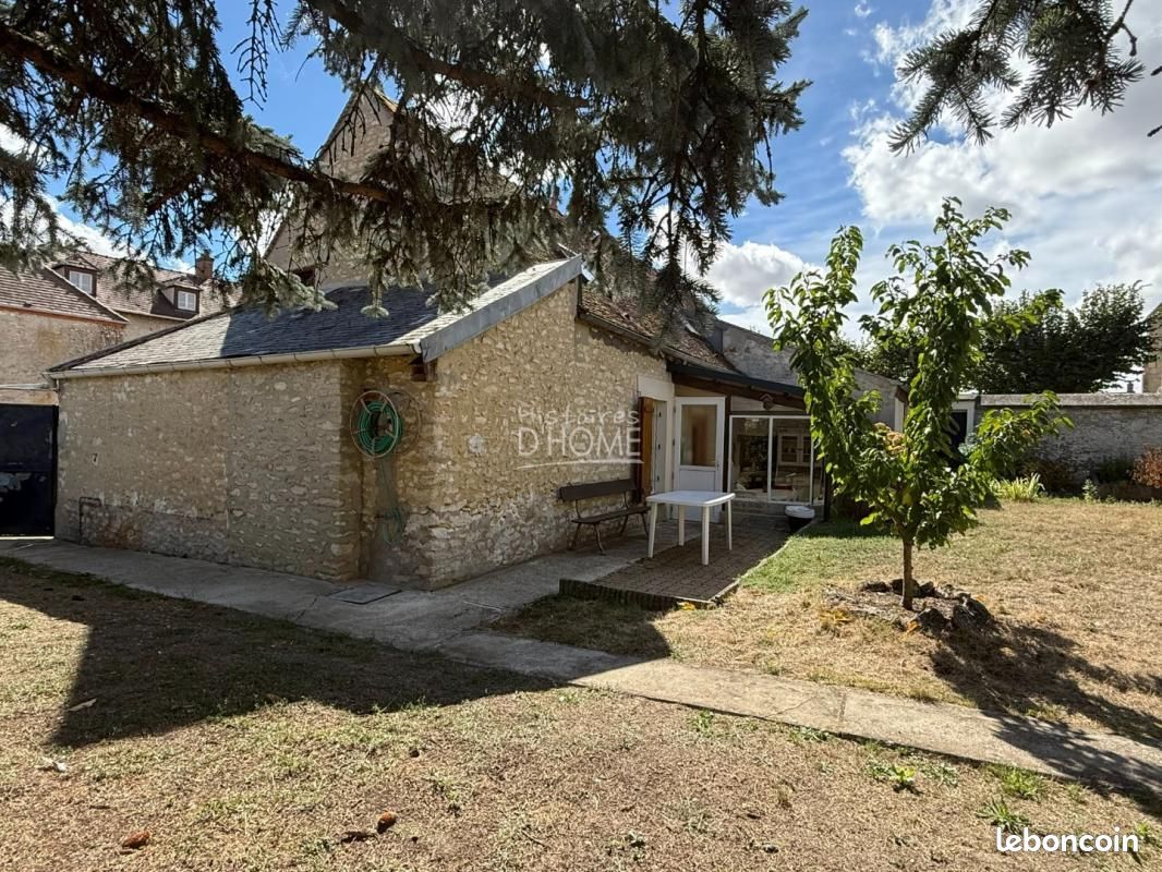 Maison 6 pièces 130 m² · à Chenoise-Cucharmoy · 130 m² · 215 000 €