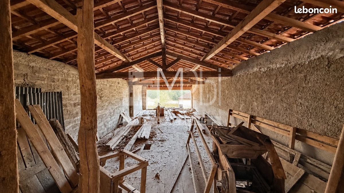 Appartement 3 pièces 99 m² · à Lent · 99 m² · 85 000 €